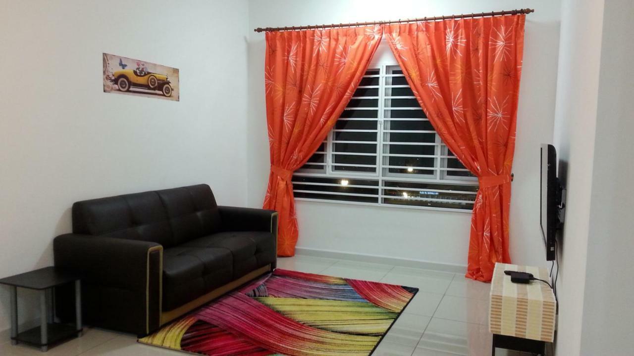 Az Homestay @ Southville City Bangi Extérieur photo